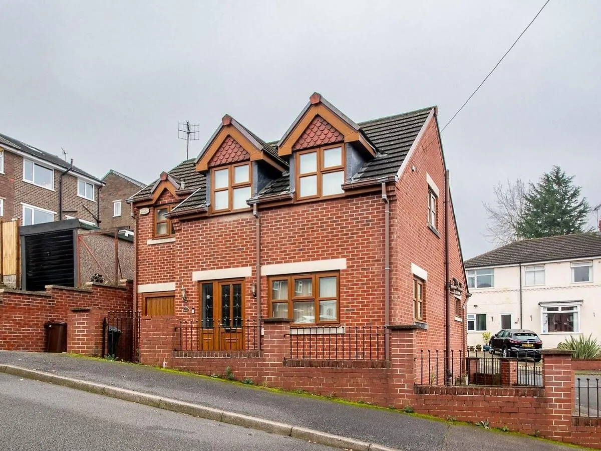 2 Bedroom Exclusive House In Sheffield Villa