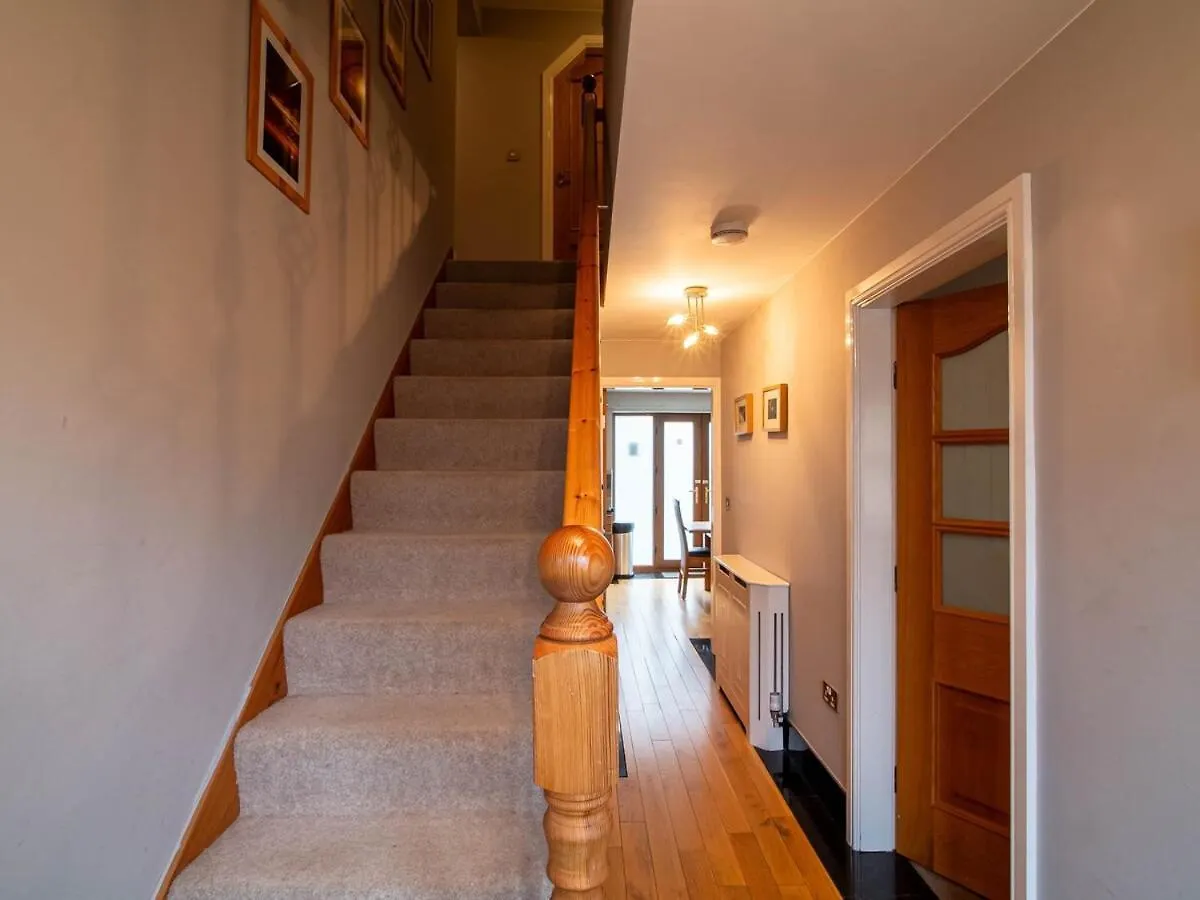 2 Bedroom Exclusive House In Sheffield Villa