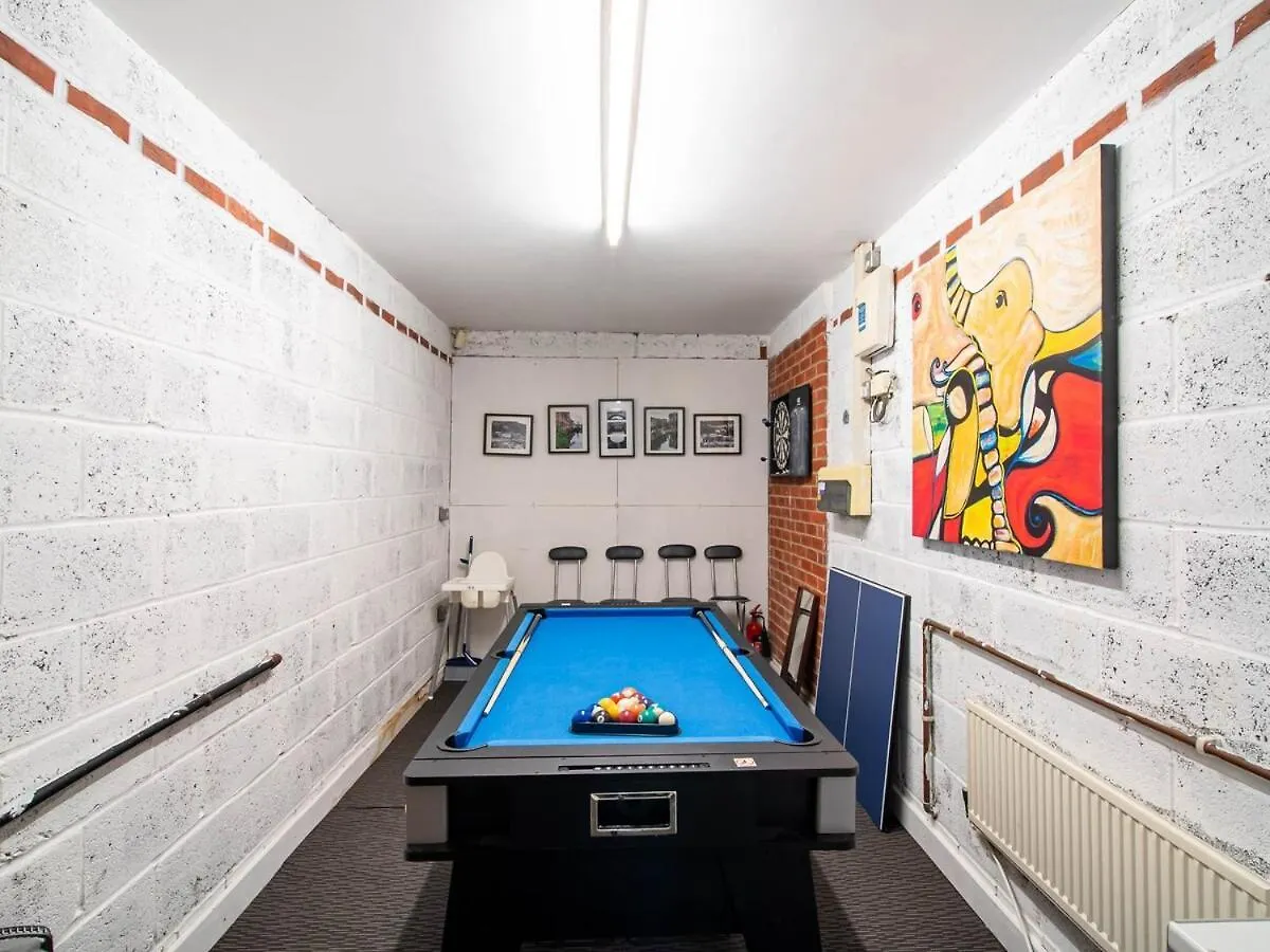 2 Bedroom Exclusive House In Sheffield 0*,  Egyesült Királyság