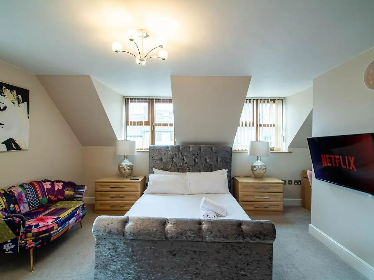 2 Bedroom Exclusive House In Sheffield